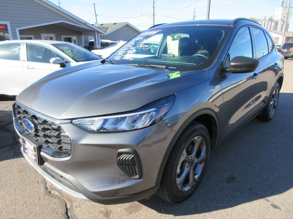 2025 Ford Escape Image 1