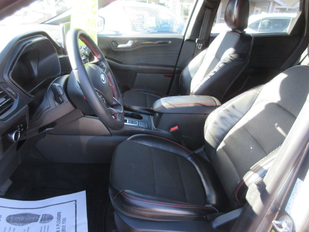 2025 Ford Escape Image 7