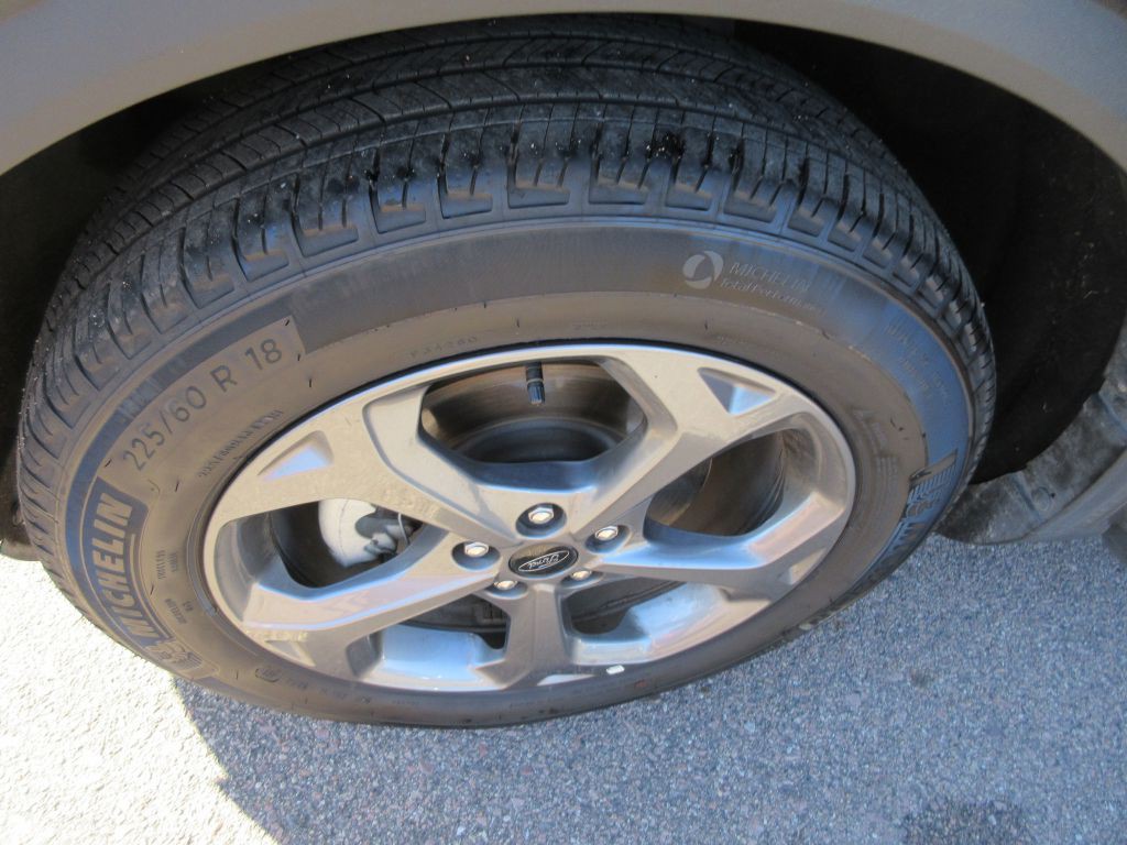 2025 Ford Escape Image 18