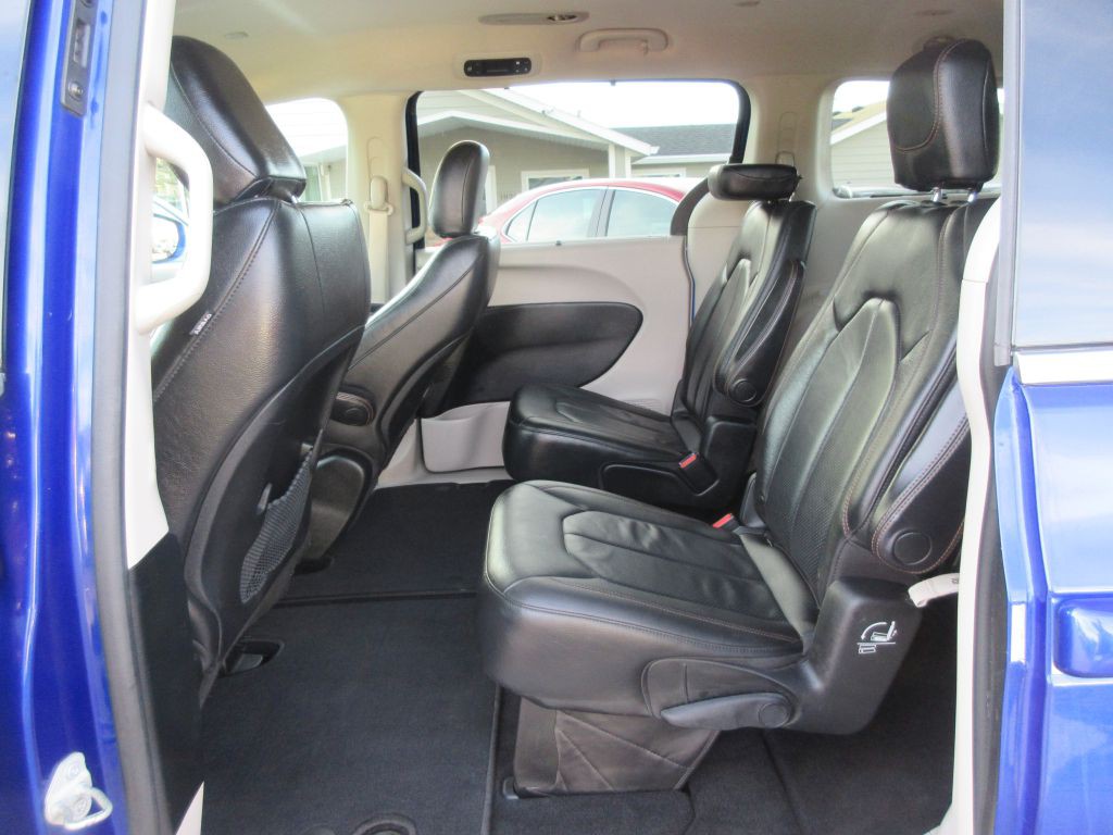 2019 Chrysler Pacifica Image 9