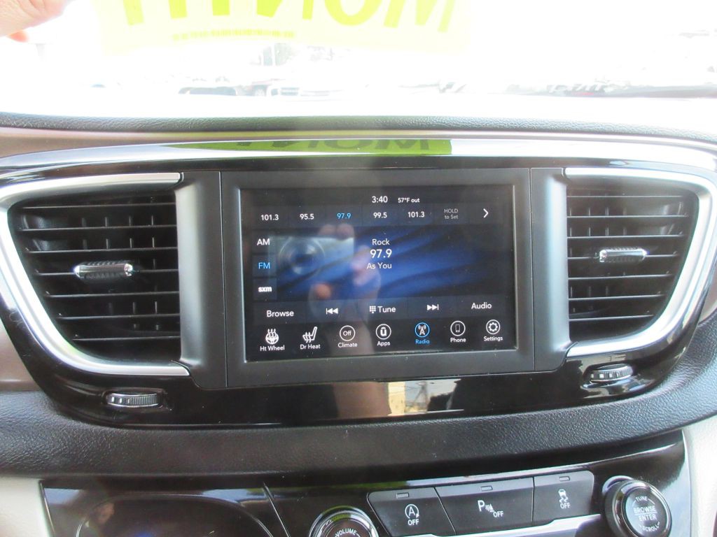 2019 Chrysler Pacifica Image 18