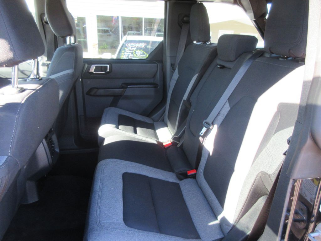 2025 Ford Bronco Image 9