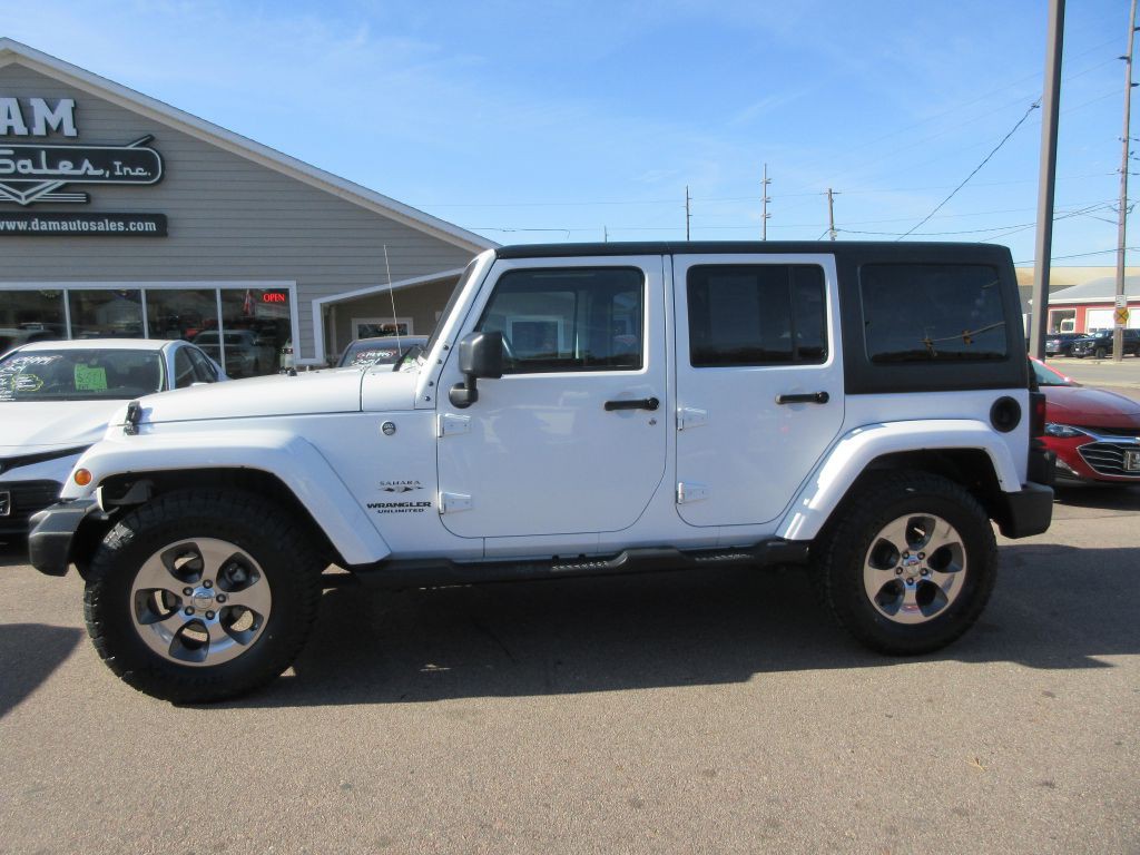 2017 Jeep Wrangler Unlimited Image 2