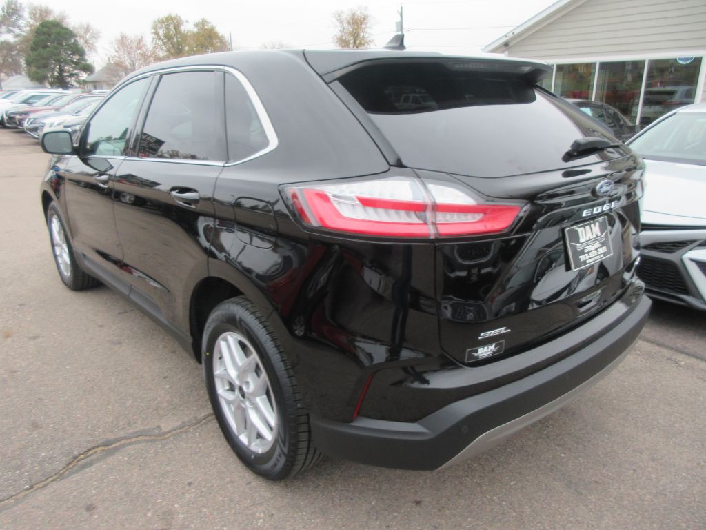 2023 Ford Edge Image 3