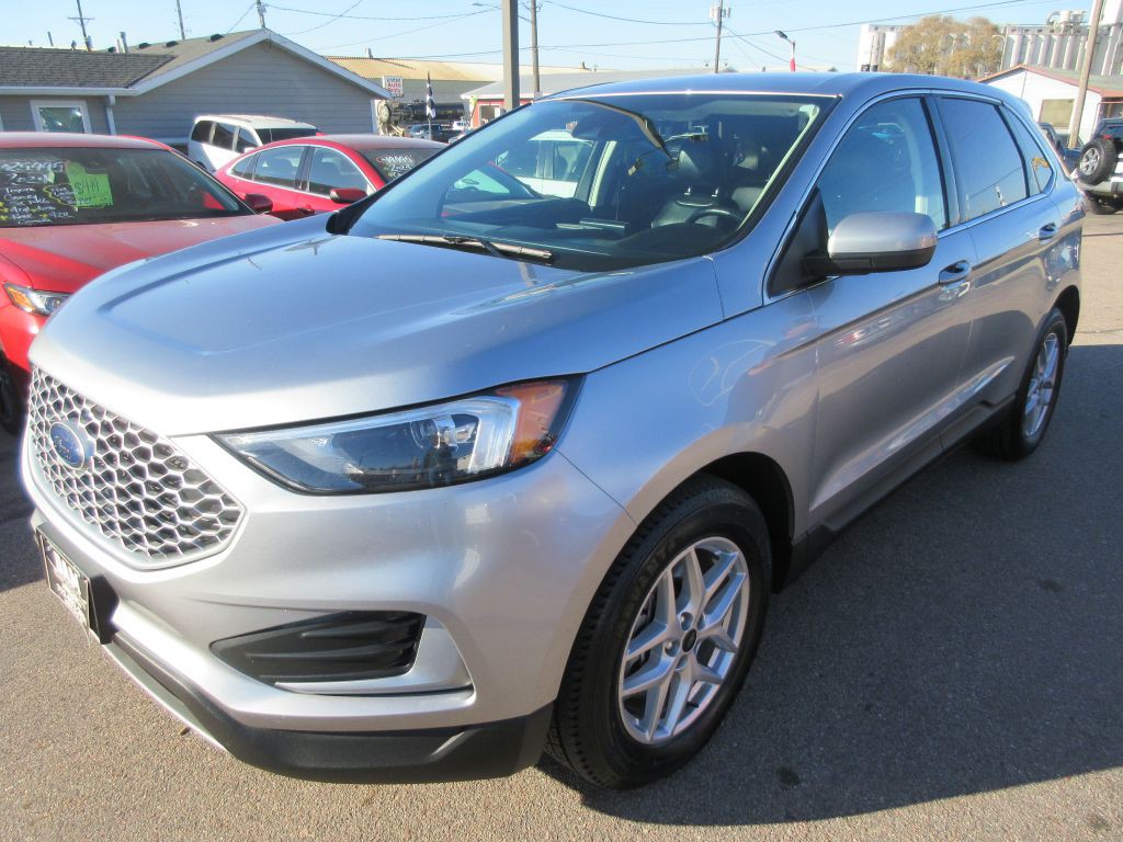 2023 Ford Edge Image 1