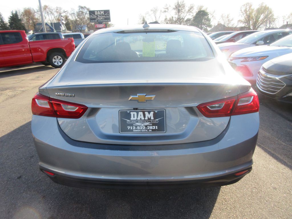 2023 Chevrolet Malibu Image 4