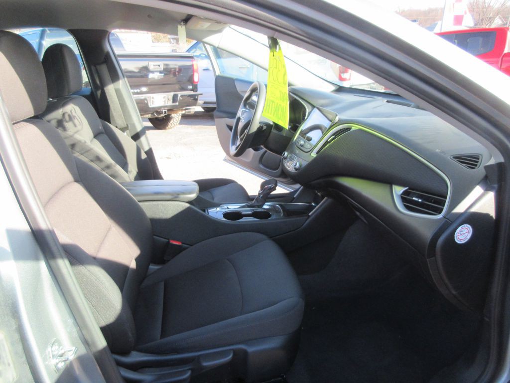 2023 Chevrolet Malibu Image 11