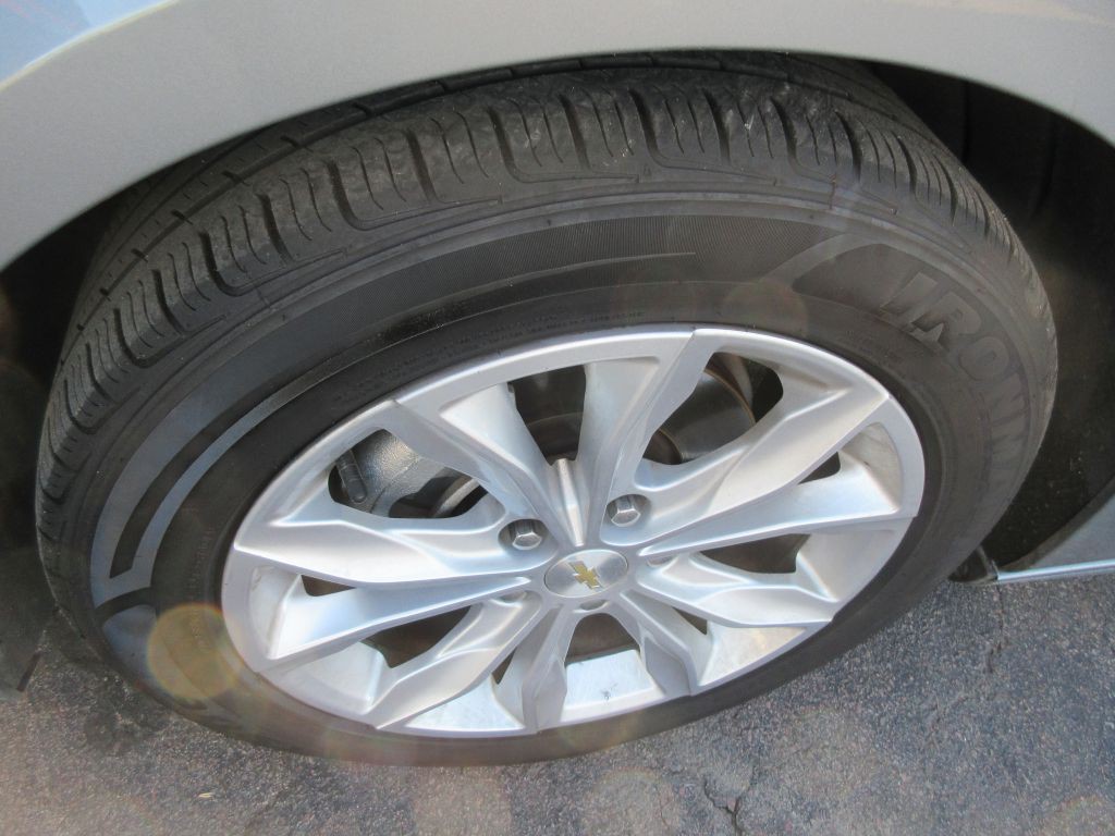 2023 Chevrolet Malibu Image 18