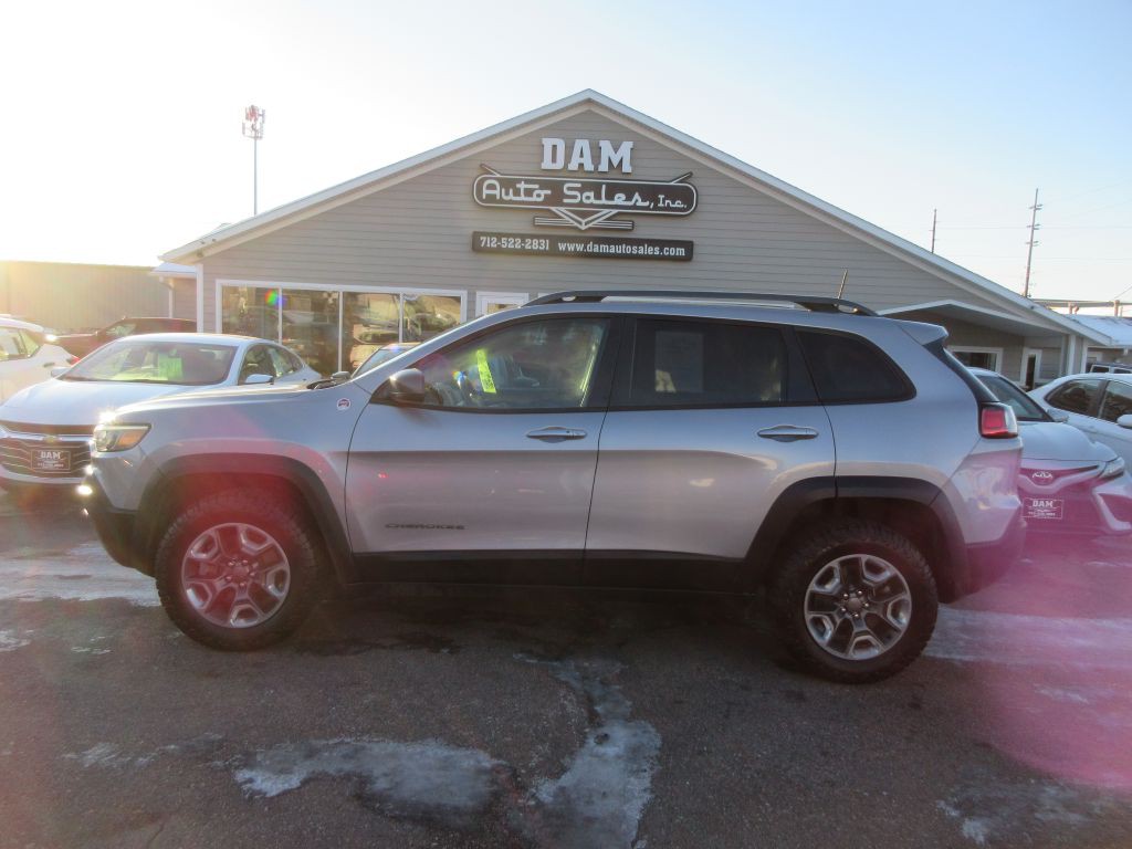 2019 Jeep Cherokee Image 2
