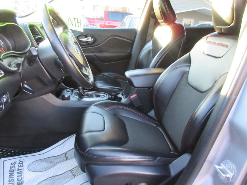 2019 Jeep Cherokee Image 8