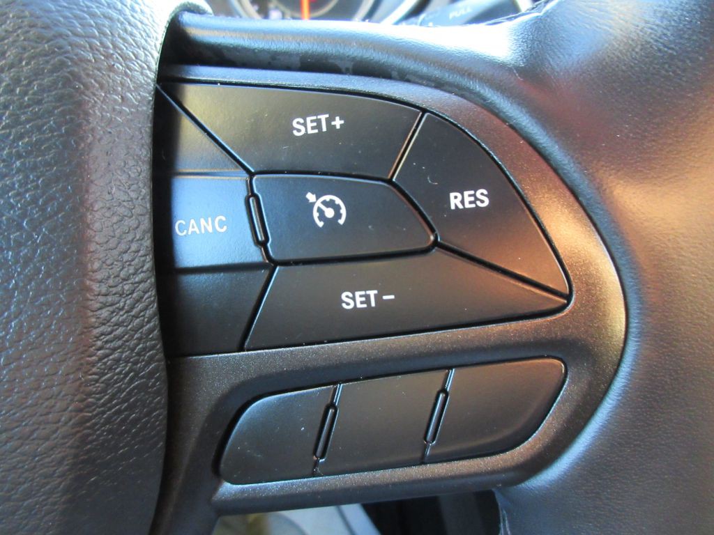 2019 Jeep Cherokee Image 17