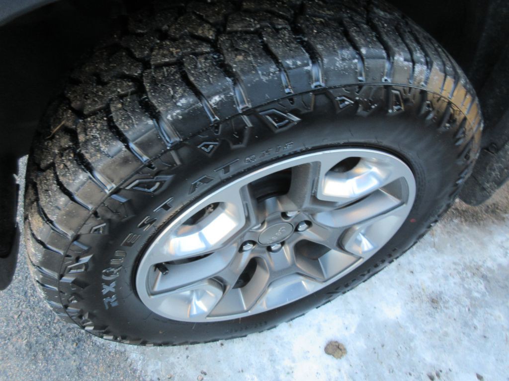 2019 Jeep Cherokee Image 18