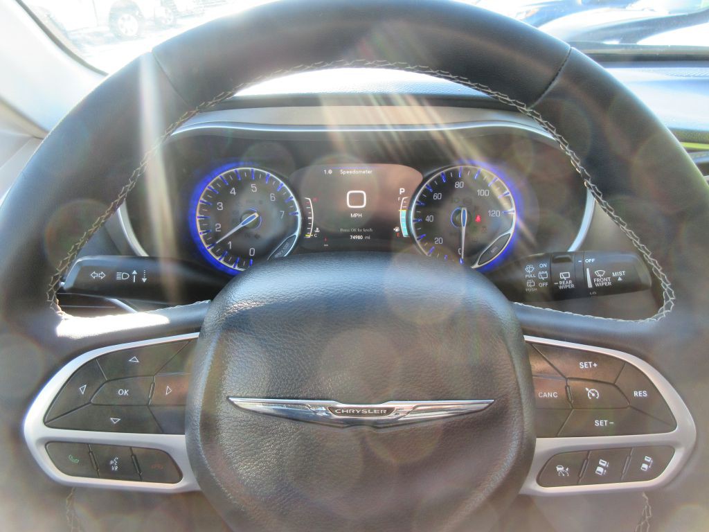 2024 Chrysler Pacifica Image 13