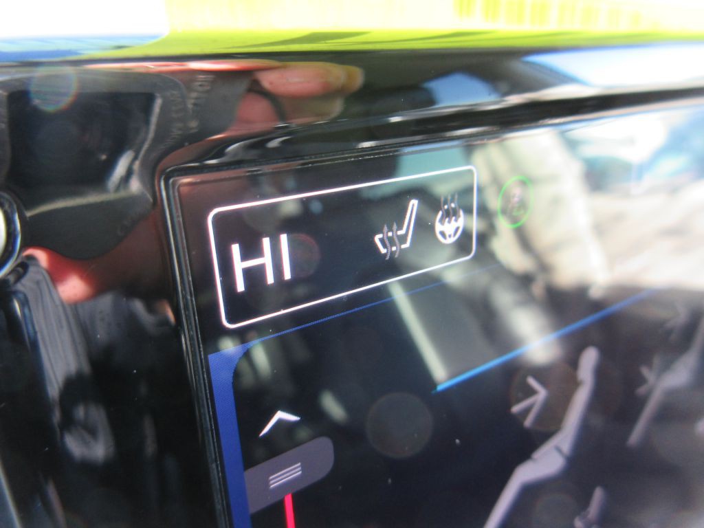 2024 Chrysler Pacifica Image 15