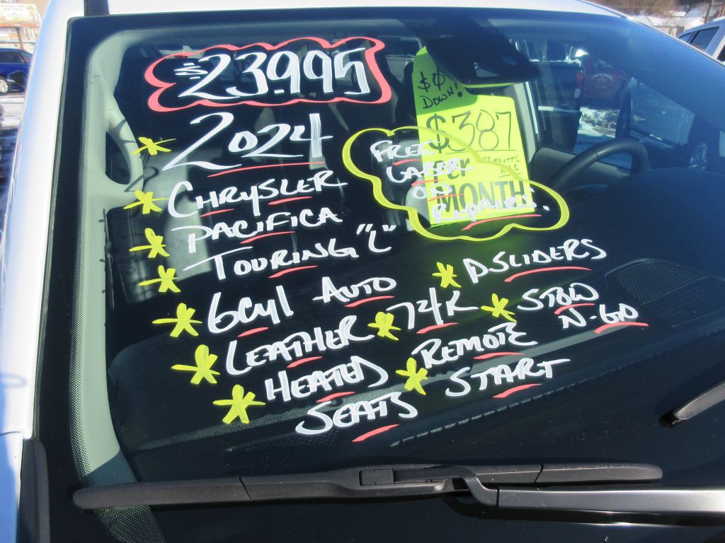 2024 Chrysler Pacifica Image 19