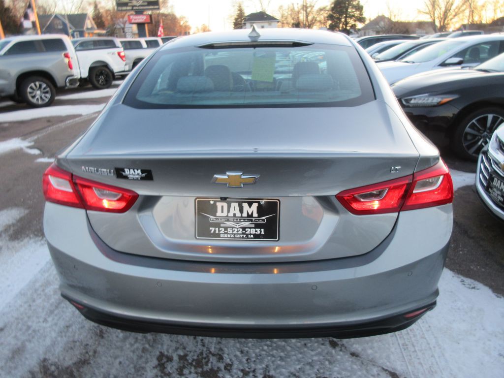 2025 Chevrolet Malibu Image 4