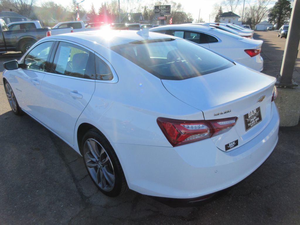 2024 Chevrolet Malibu Image 3