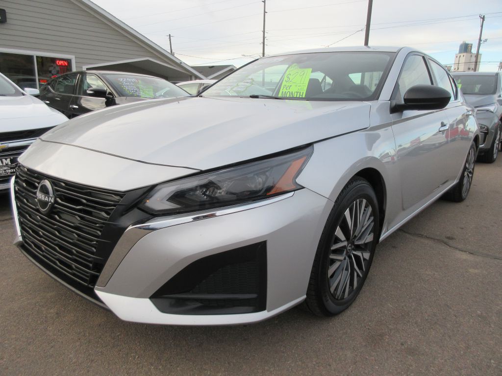 2024 Nissan Altima Image 1