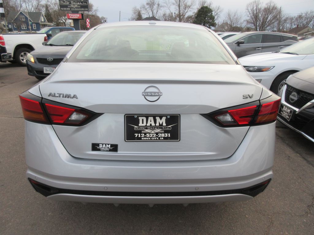 2024 Nissan Altima Image 4