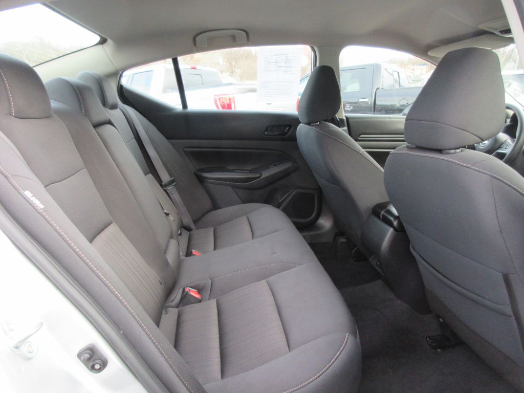 2024 Nissan Altima Image 11