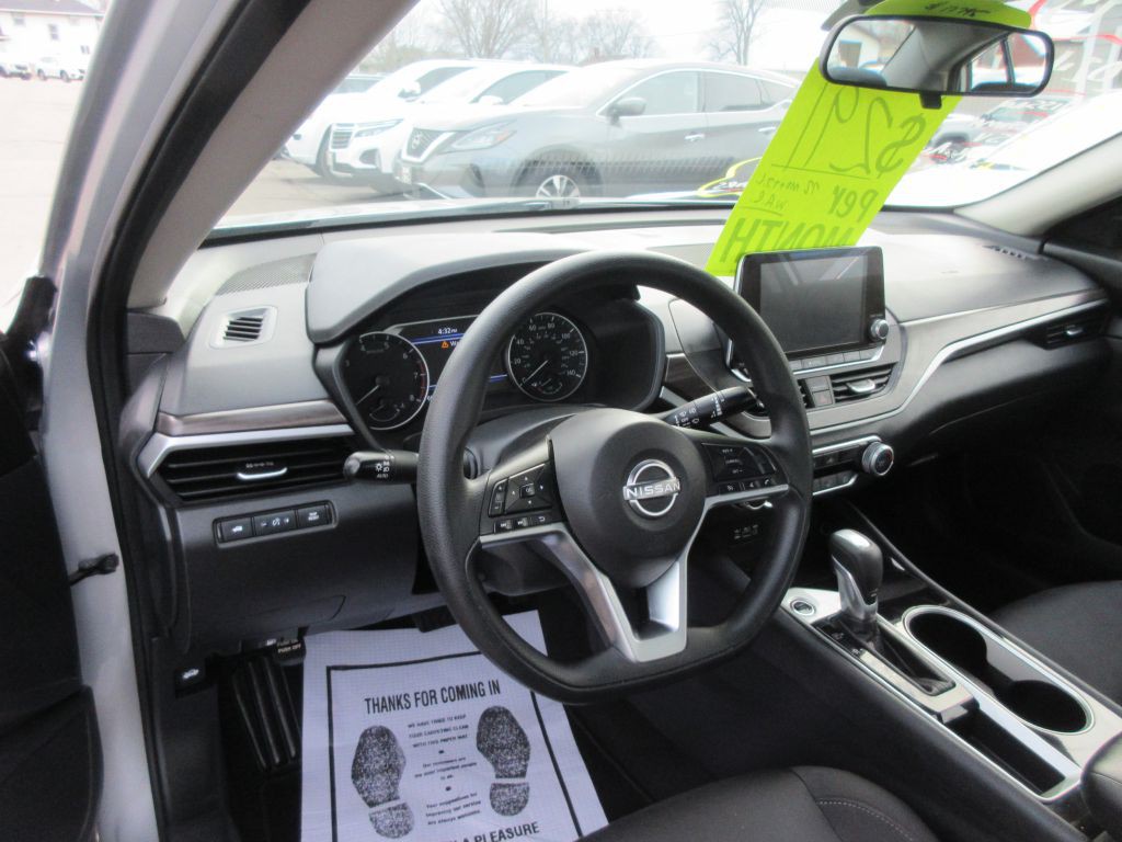 2024 Nissan Altima Image 13