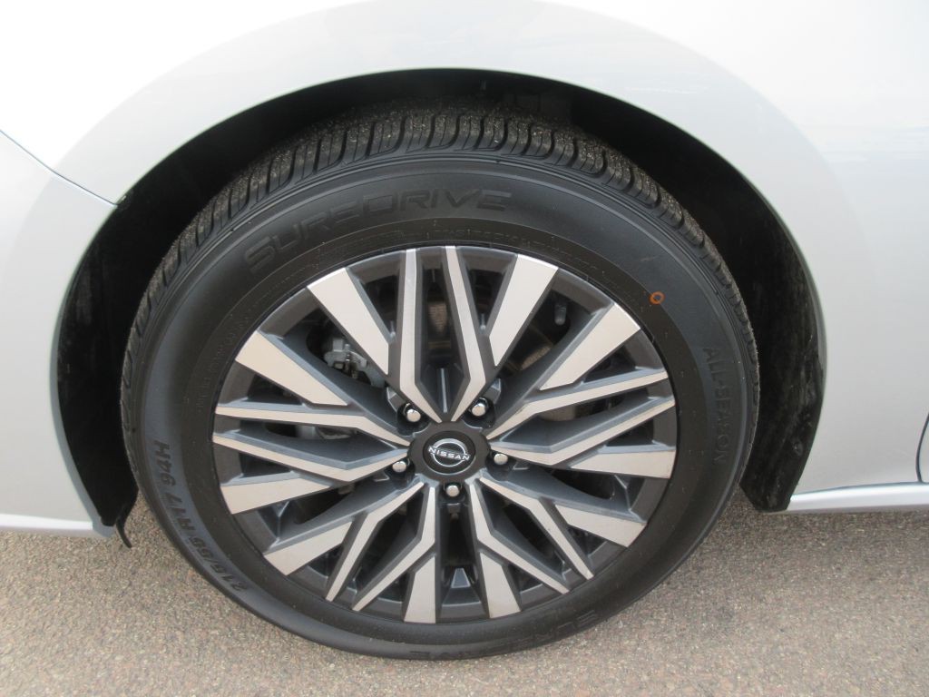 2024 Nissan Altima Image 22