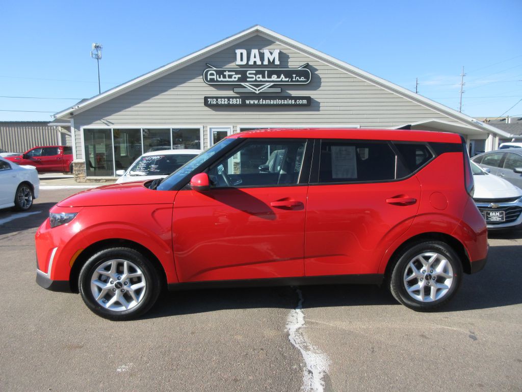 2024 Kia Soul Image 2