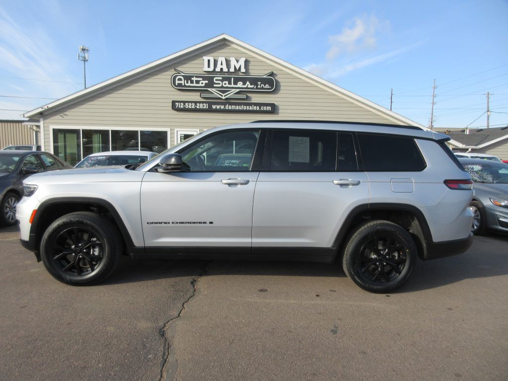 2024 Jeep Grand Cherokee Image 2