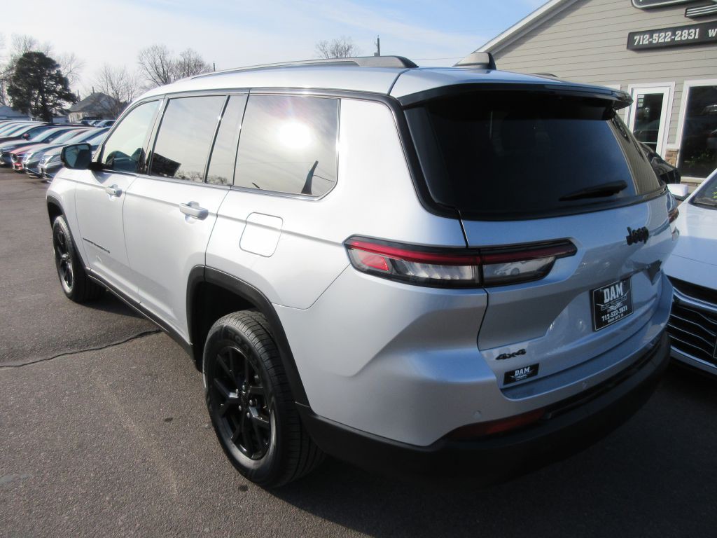 2024 Jeep Grand Cherokee Image 3