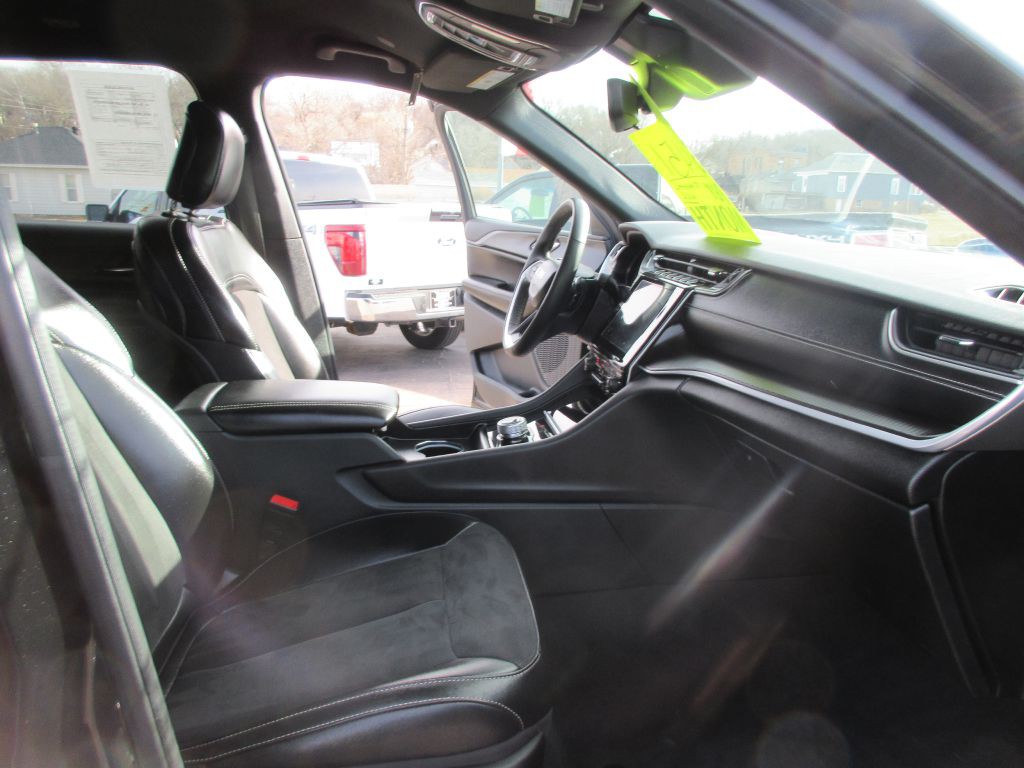 2024 Jeep Grand Cherokee Image 12