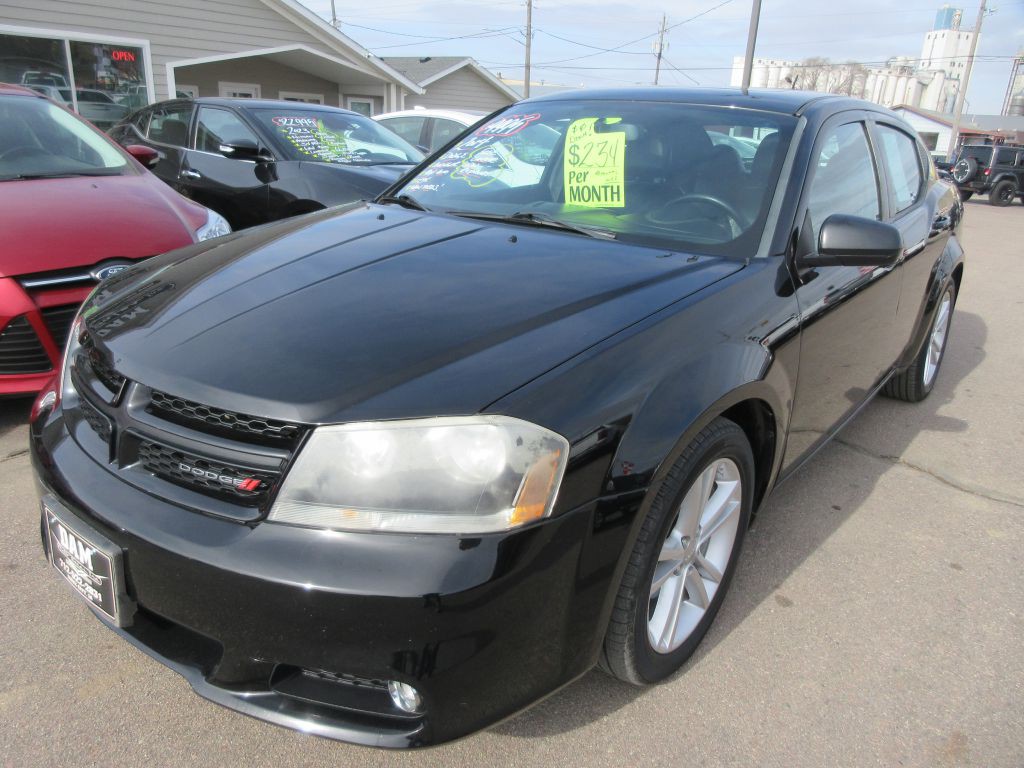 2014 Dodge Avenger Image 1