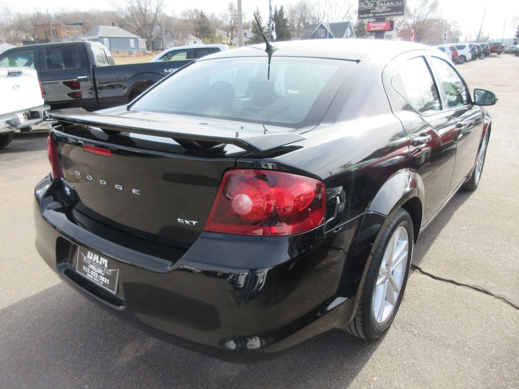 2014 Dodge Avenger Image 5