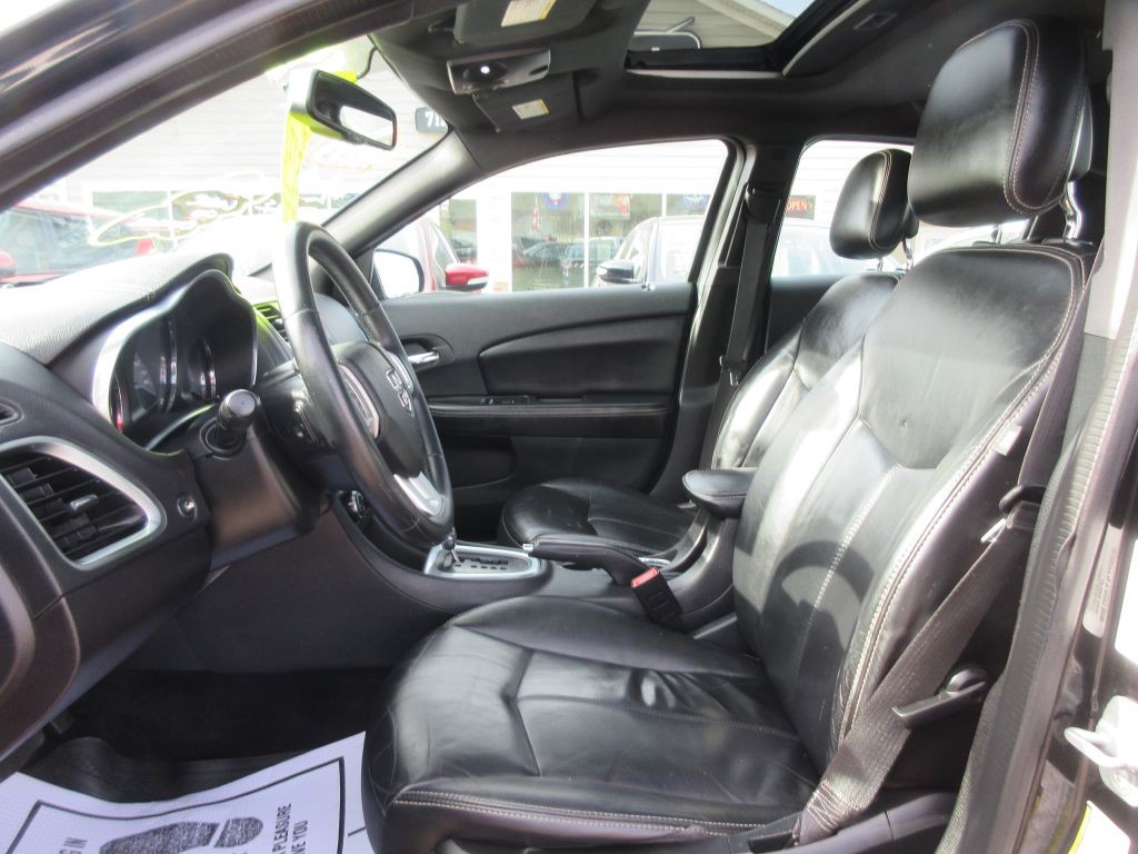 2014 Dodge Avenger Image 8