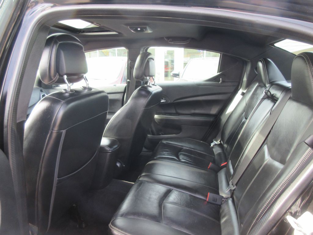 2014 Dodge Avenger Image 9