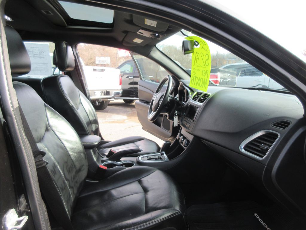 2014 Dodge Avenger Image 11