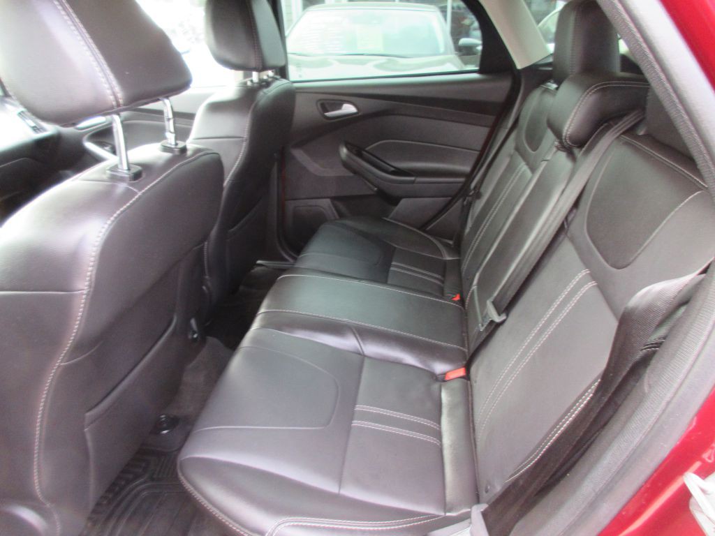 2014 Ford Focus Image 9