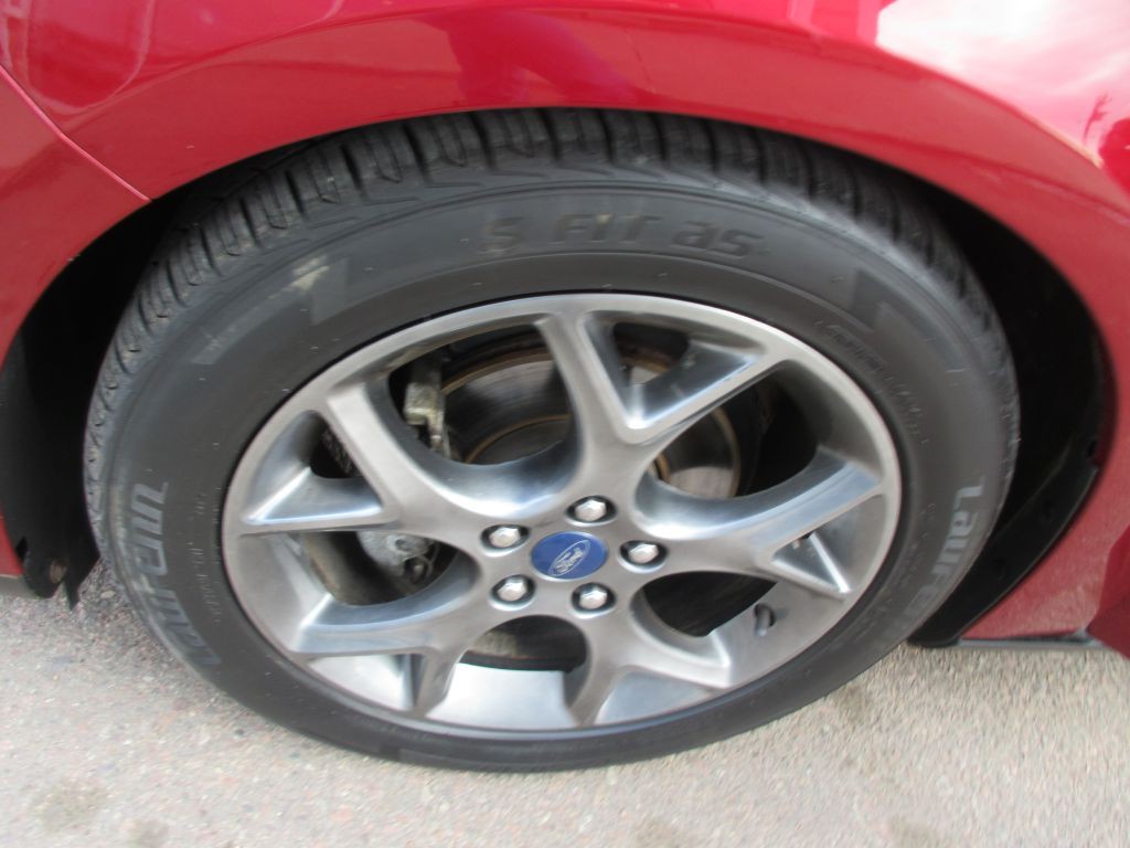 2014 Ford Focus Image 17