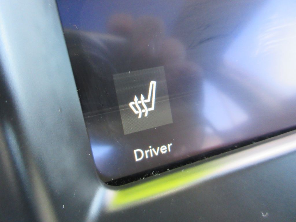 2023 Chrysler 300 Image 14