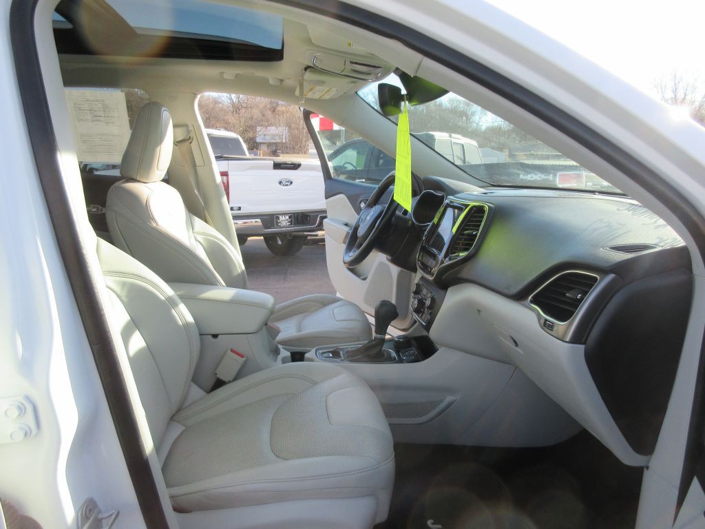 2020 Jeep Cherokee Image 11