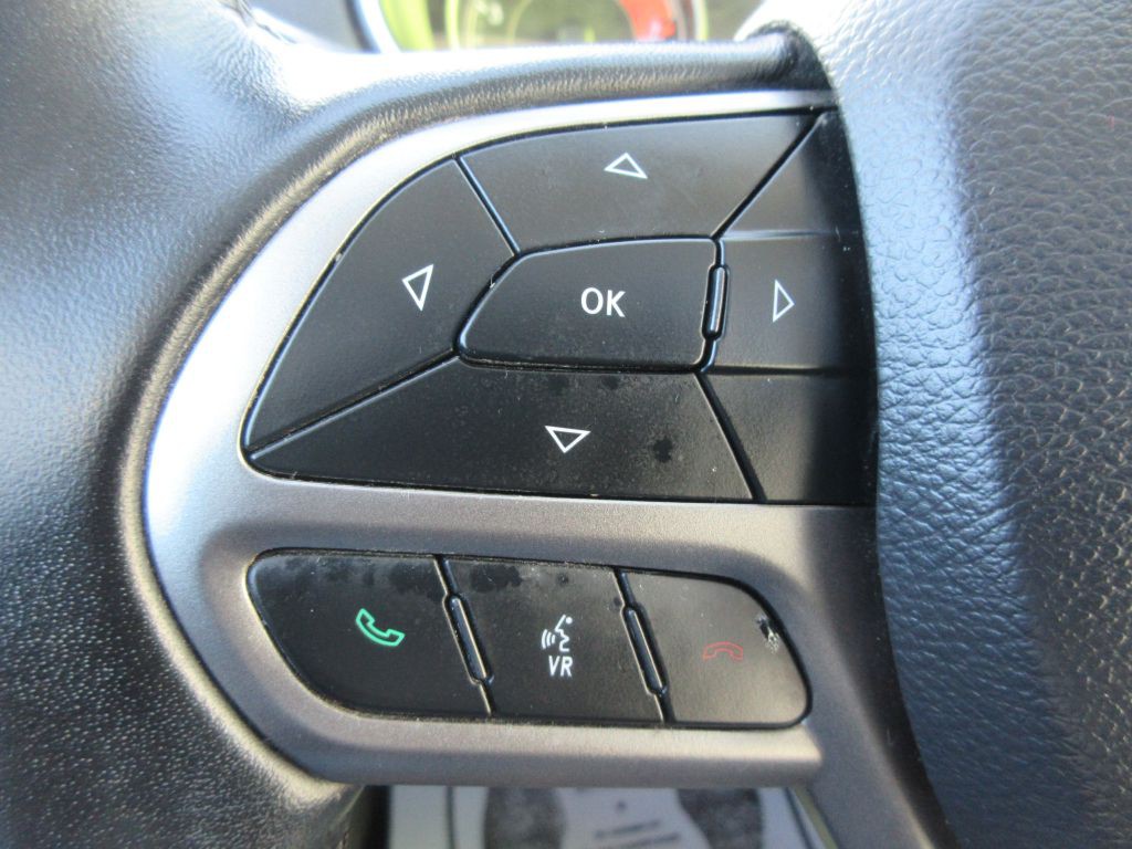 2020 Jeep Cherokee Image 16