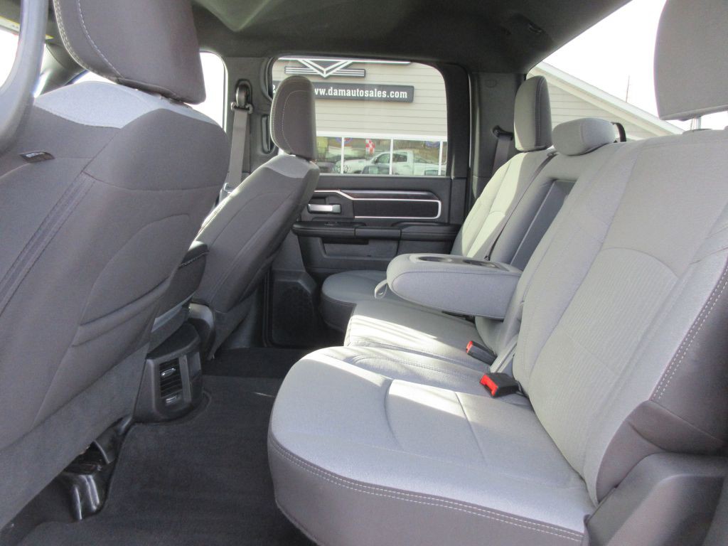 2024 RAM 2500 Image 9