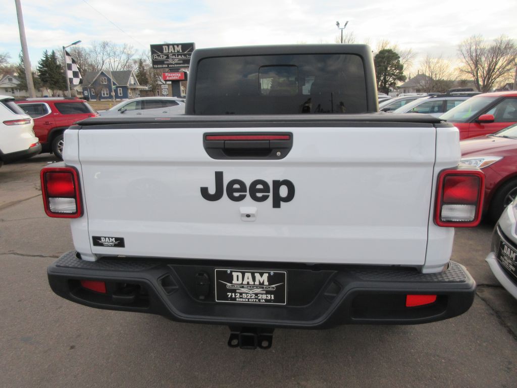 2022 Jeep Gladiator Image 4