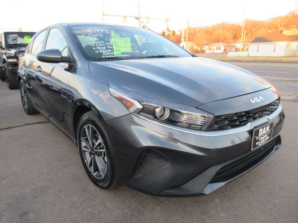 2024 Kia Forte Image 6