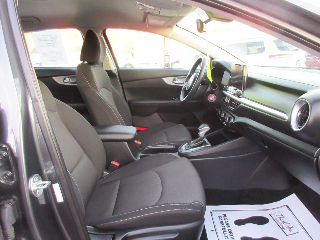 2024 Kia Forte Image 10
