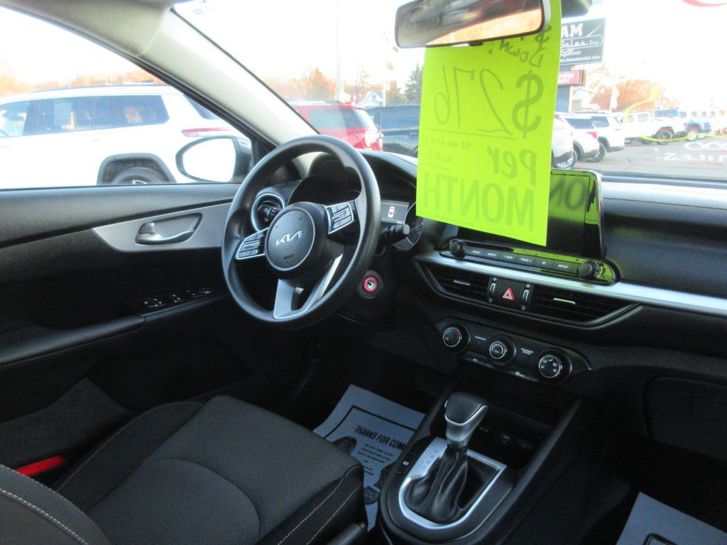 2024 Kia Forte Image 12