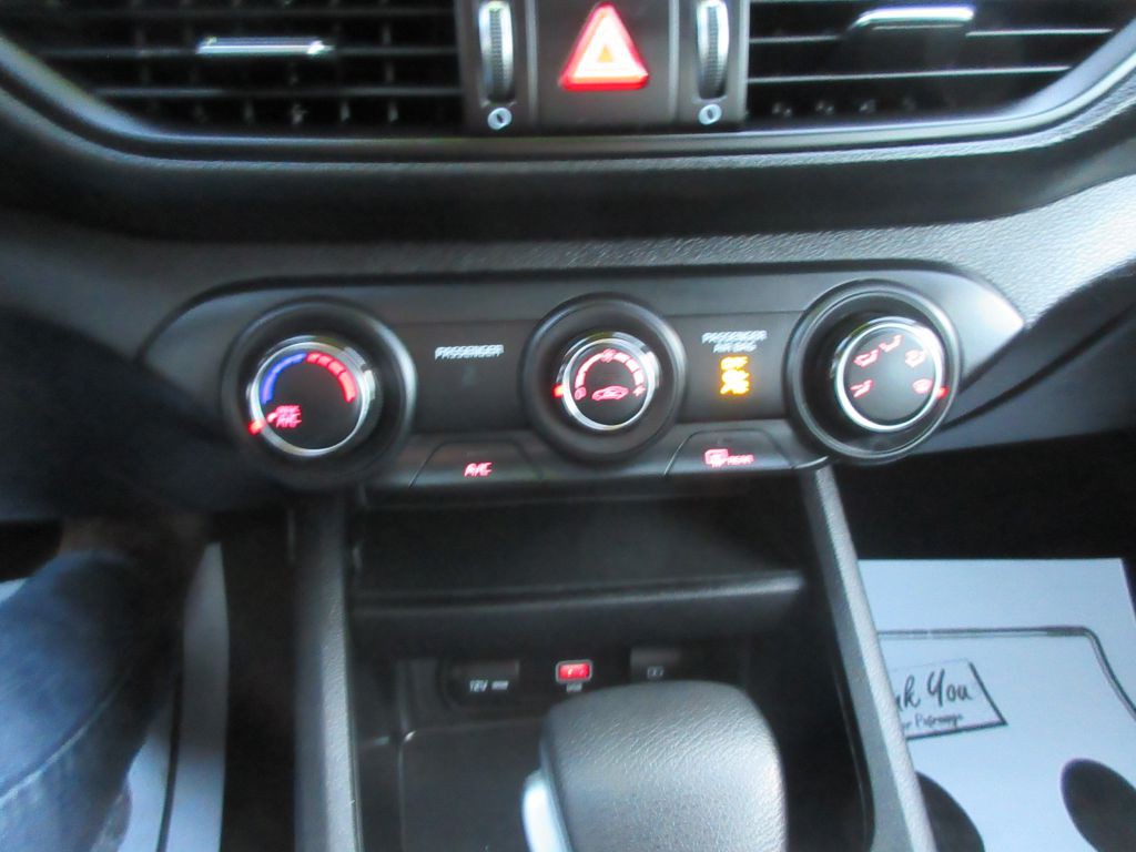 2024 Kia Forte Image 20