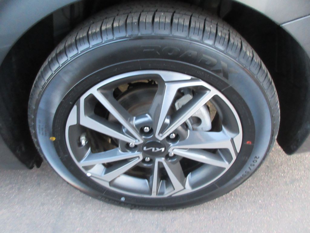 2024 Kia Forte Image 23