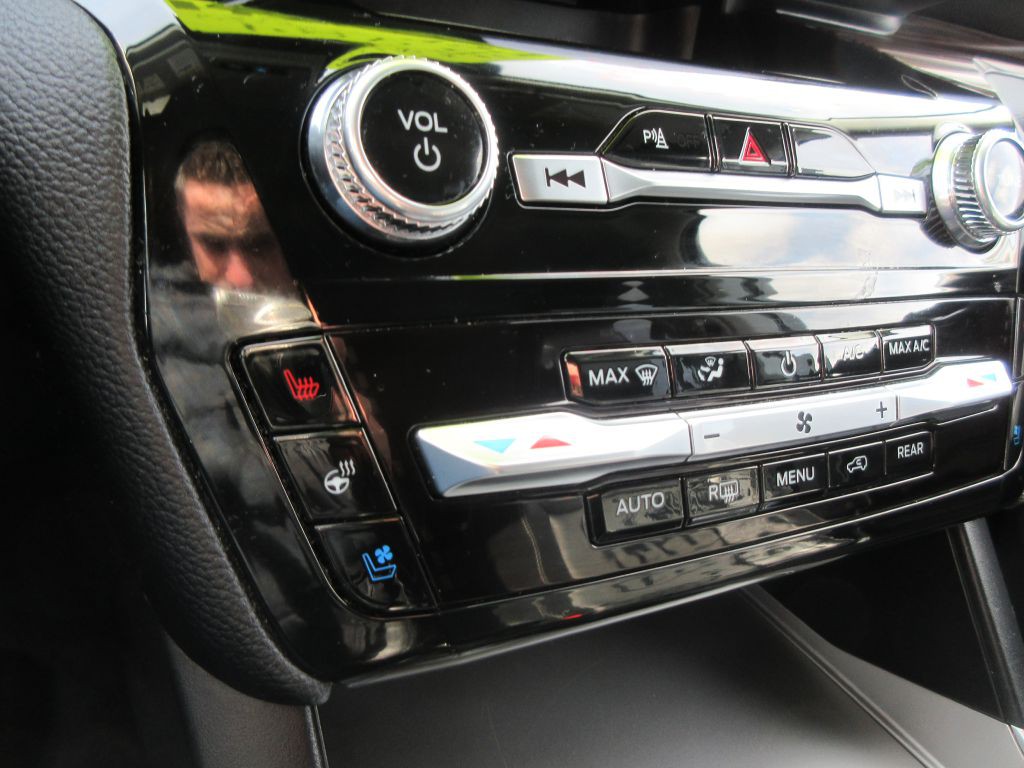 2023 Ford Explorer Image 21