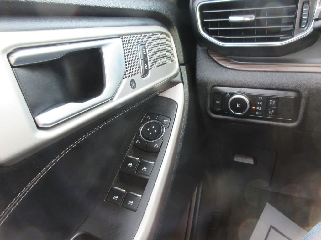 2023 Ford Explorer Image 23