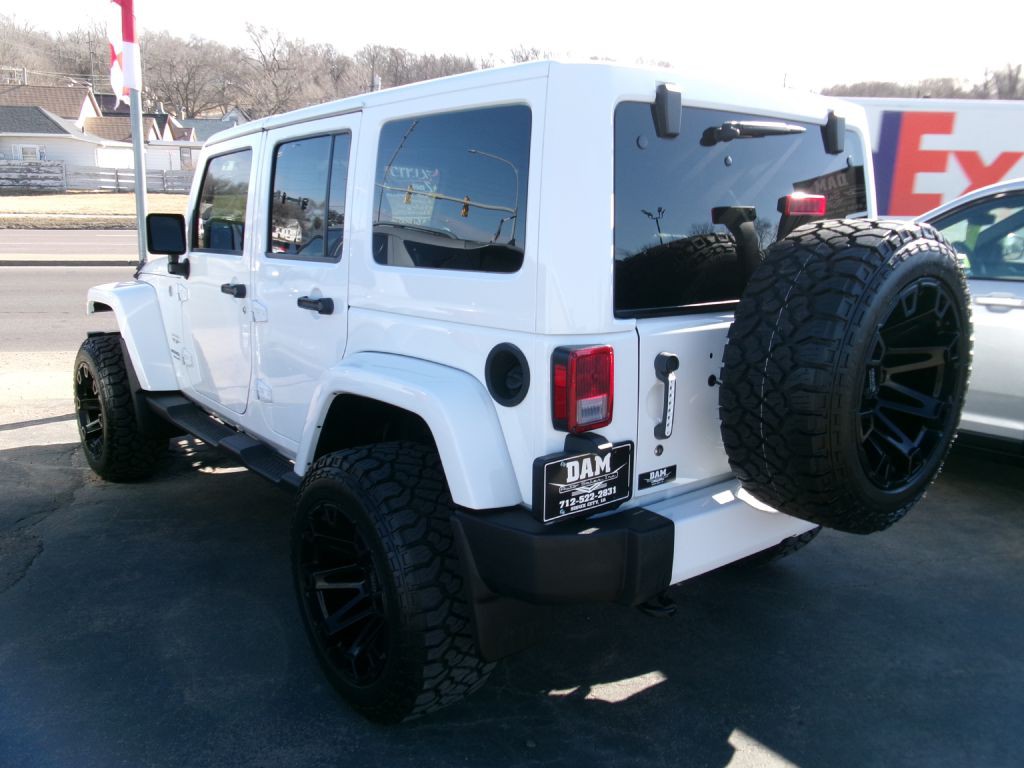 2016 Jeep Wrangler Unlimited Image 2